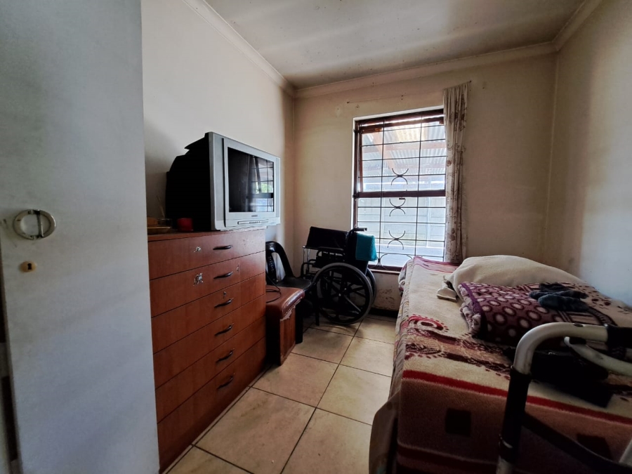 3 Bedroom Property for Sale in Electric City Western Cape